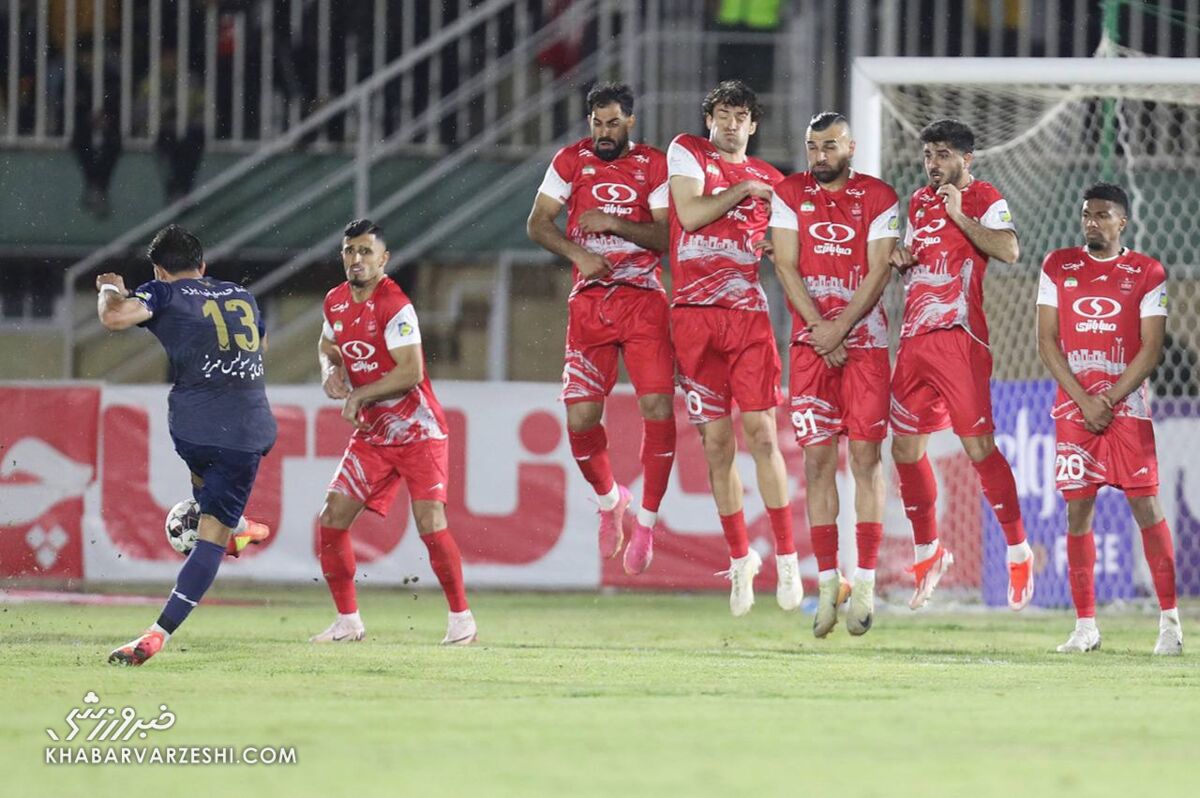 پرسپولیس امیدوار به توقف های پرتکرار سپاهان و تراکتور! پرسپولیس امیدوار به توقف های پرتکرار سپاهان و تراکتور!