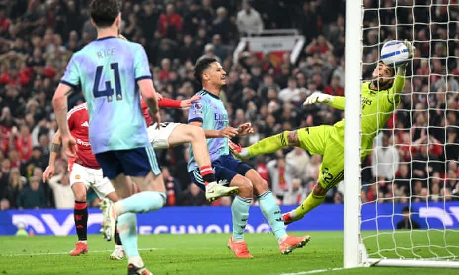 نبرد توپچیها و شیاطین سرخ برنده نداشت نبرد توپچیها و شیاطین سرخ برنده نداشت