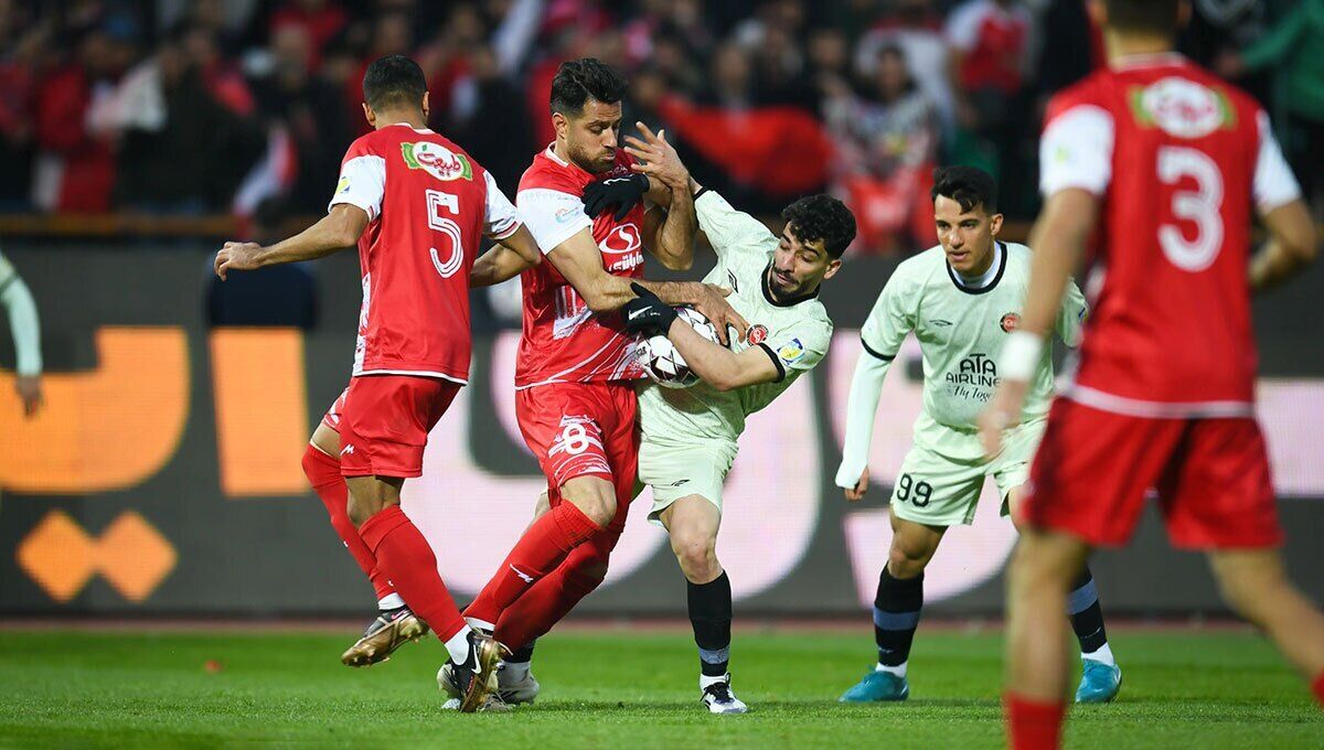 عجیب ولی واقعی؛ امیدواری پرسپولیسی ها به صعود تراکتور! عجیب ولی واقعی؛ امیدواری پرسپولیسی ها به صعود تراکتور!