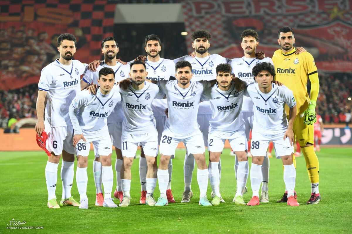 یک استقلالی ملوان را به نیمه نهایی رساند! یک استقلالی ملوان را به نیمه نهایی رساند!