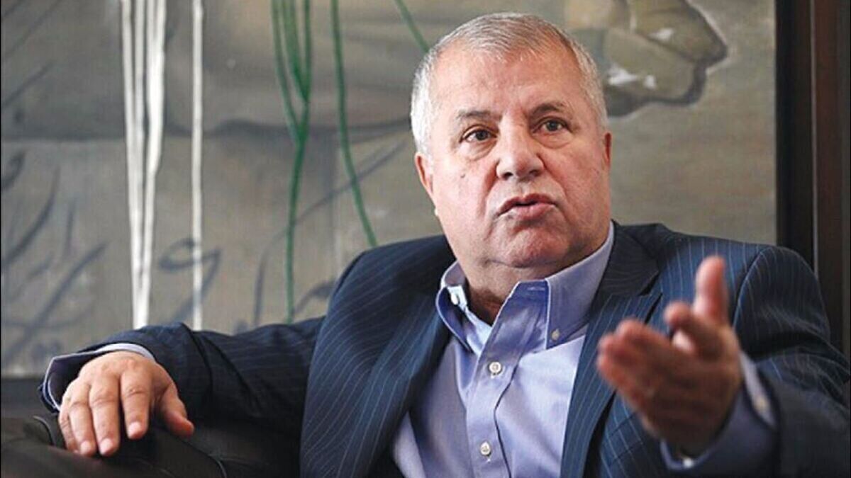 علی پروین: موبایل ۳۰۰ تومانی دارم! علی پروین: موبایل ۳۰۰ تومانی دارم!