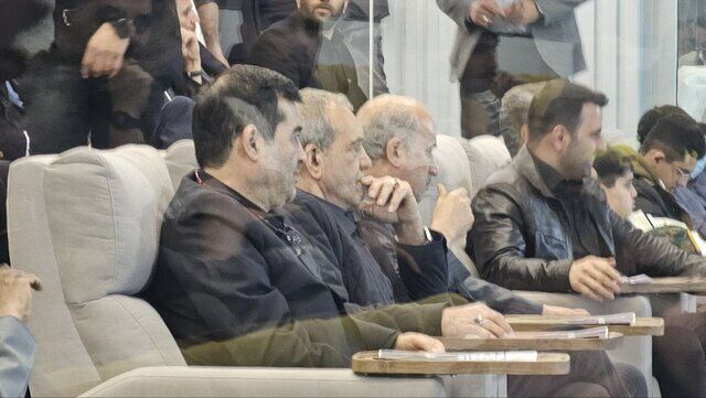 تیم ملی شانس آورد پزشکیان، احمدی نژاد نشد! تیم ملی شانس آورد پزشکیان، احمدی نژاد نشد!