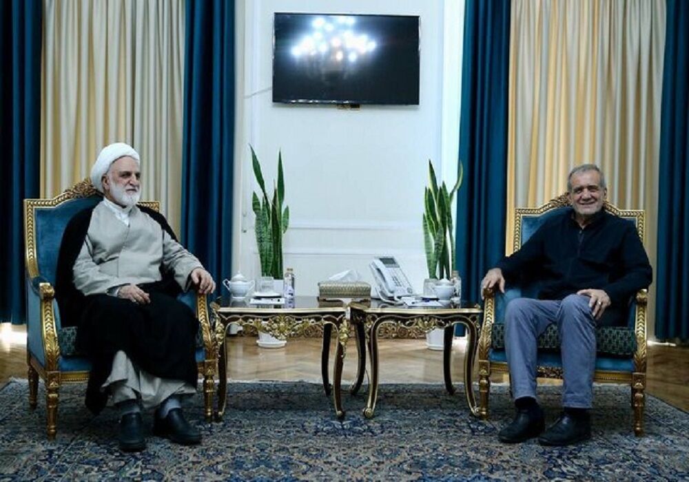 لطفاً برای بازی ازبکستان باتری دم دستتان باشد/ مقصران افتضاح ورزشگاه آزادی باید محاکمه شوند/ حضور جوانها در ترکیب تیم ملی مهمترین اتفاق بود