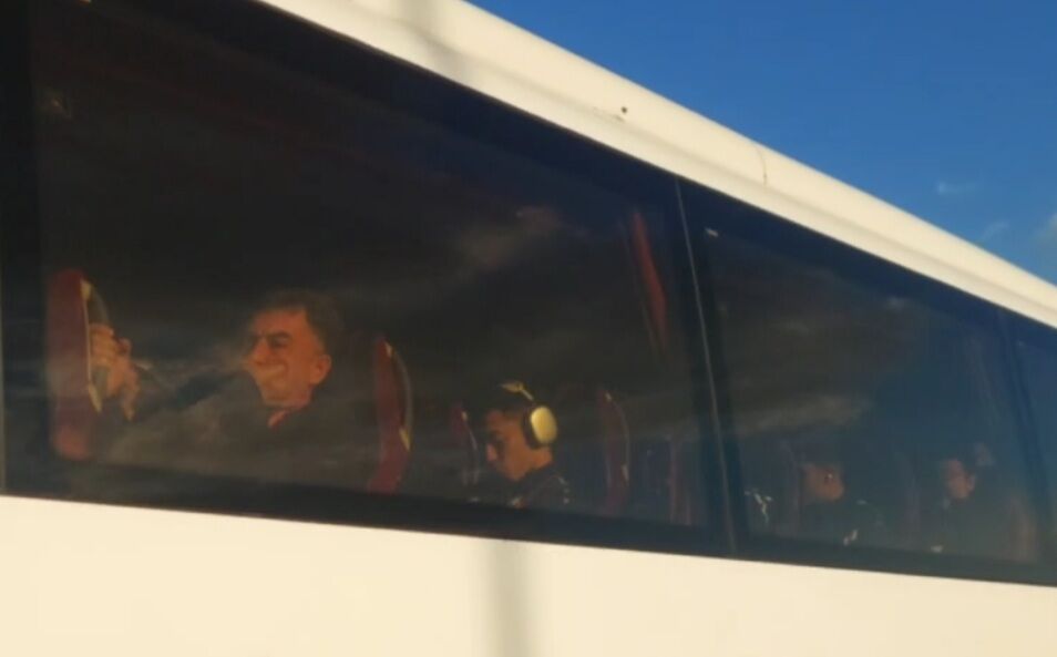 اتوبوس ازبکها وارد آزادی شد اتوبوس ازبکها وارد آزادی شد