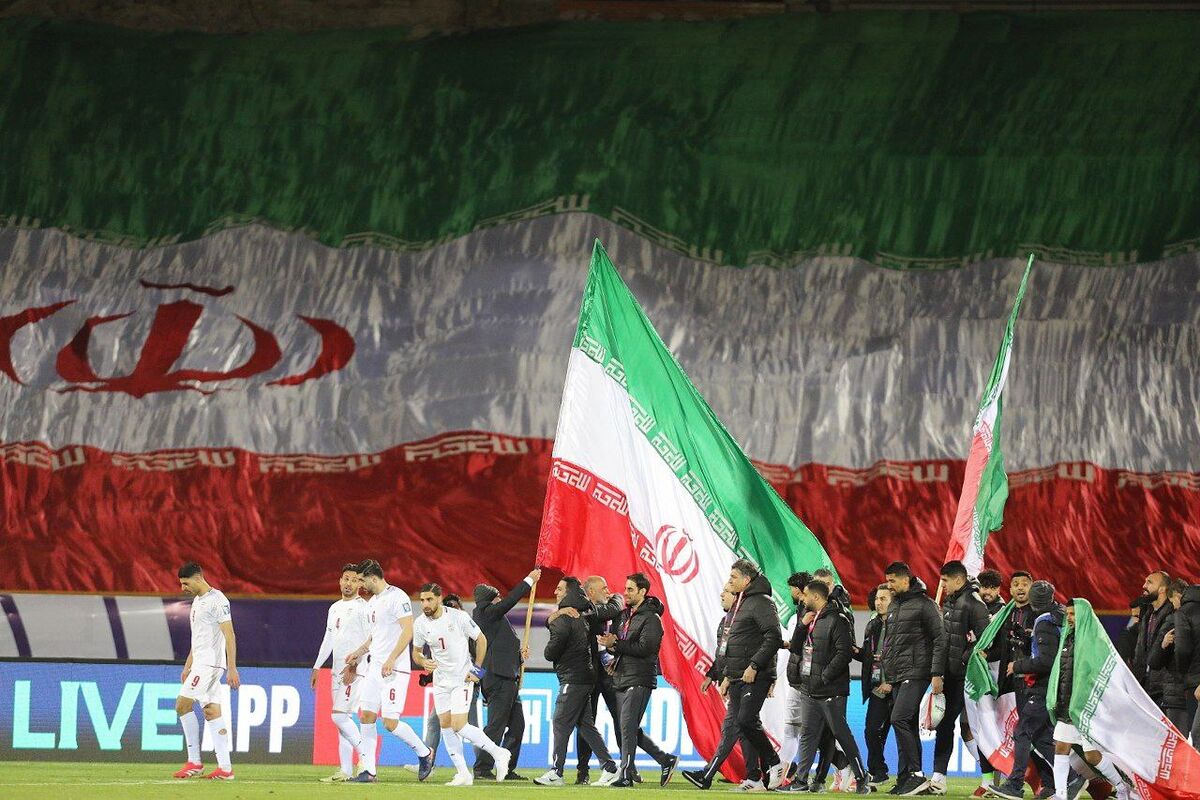 همه اعضای استقلال مجتبی جباری را دوست دارند/ قطعاً با تمام قدرت مقابل خیبر به میدان میرویم/ صعود به جام جهانی با کادر فنی ایرانی مایه افتخارمان شد