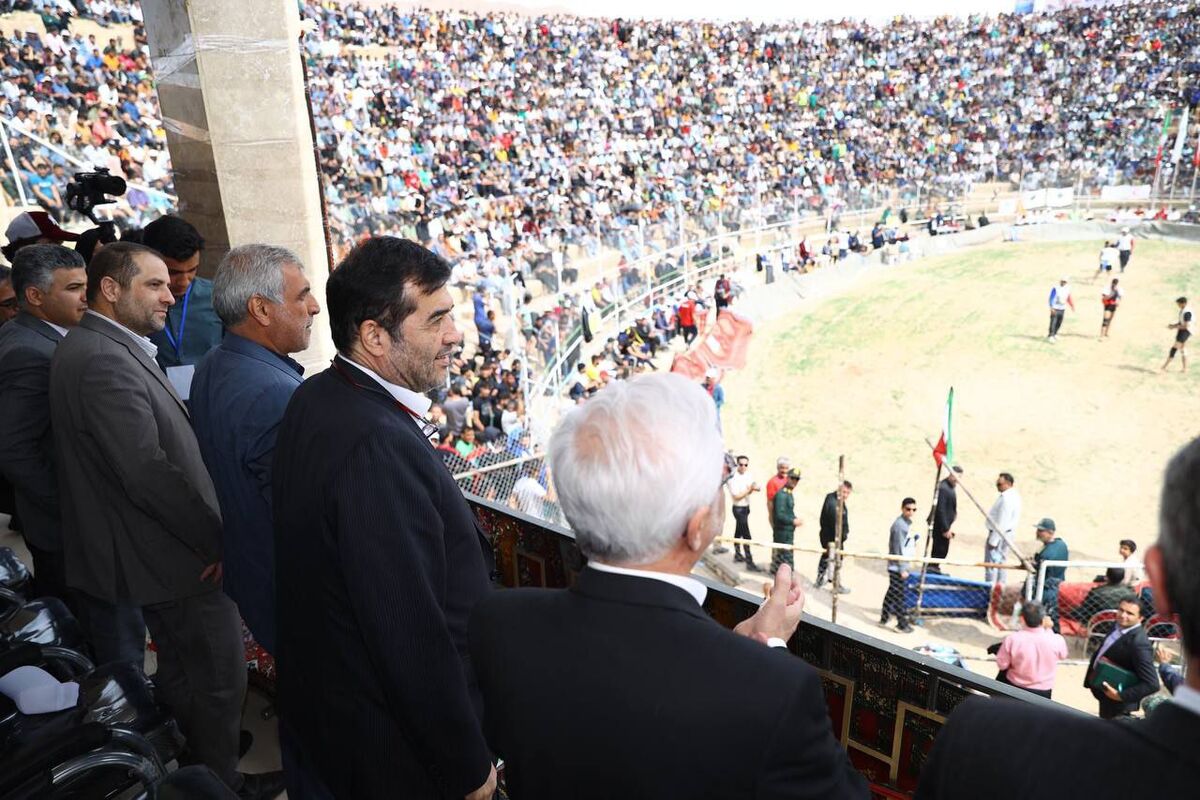 حضور وزیر ورزش در مسابقات کشتی با چوخه