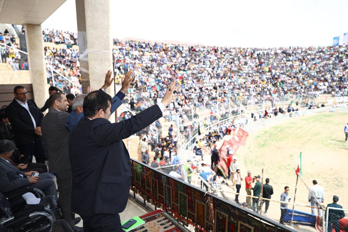 حضور وزیر ورزش در مسابقات کشتی با چوخه
