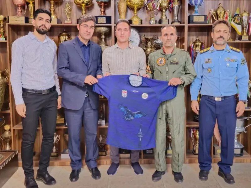 پیشکسوت استقلال و پرسپولیس سرمربی عقاب شد پیشکسوت استقلال و پرسپولیس سرمربی عقاب شد