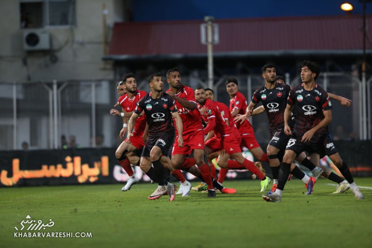 لحظه دلخراش برخورد دو پرسپولیسی به یکدیگر +فیلم لحظه دلخراش برخورد دو پرسپولیسی به یکدیگر +فیلم