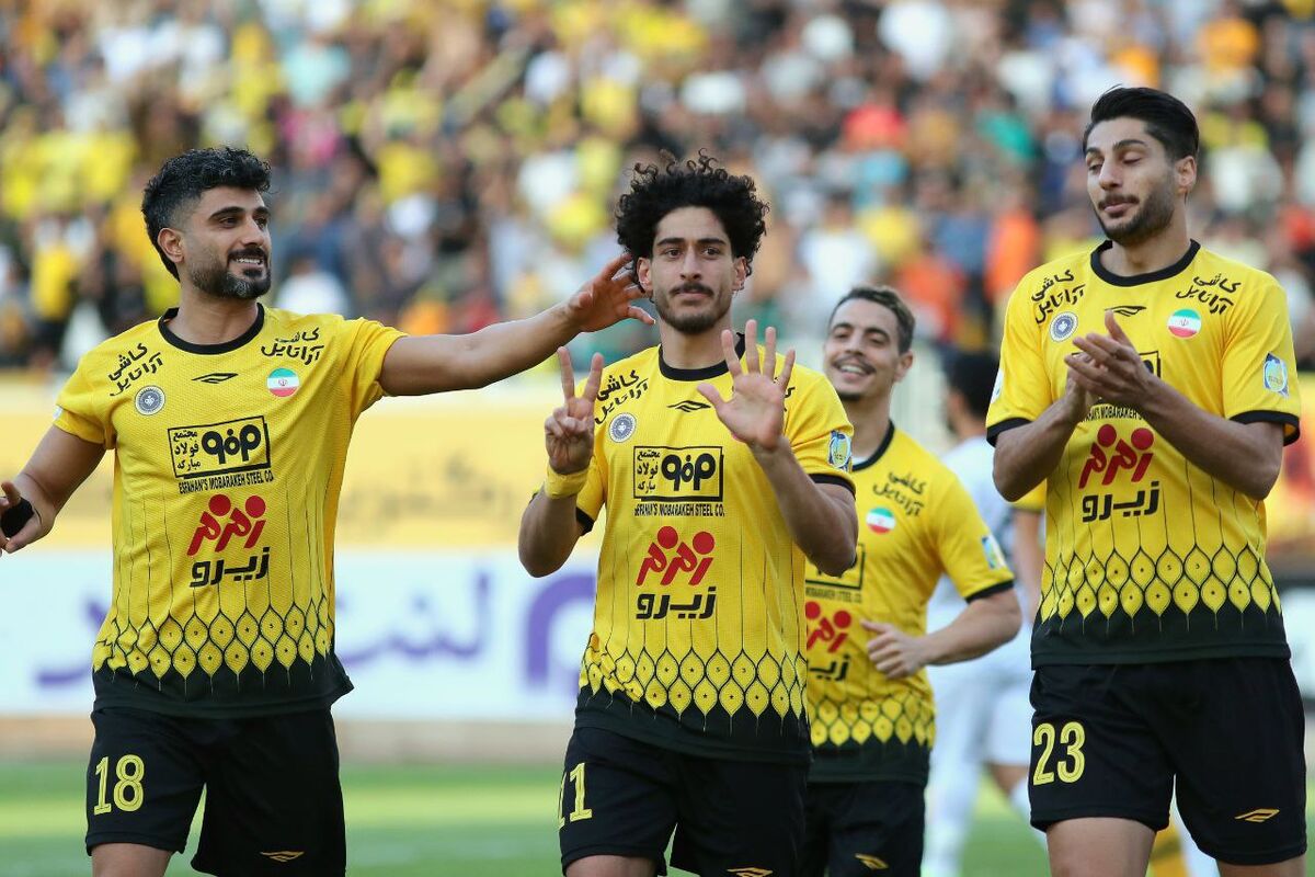 یزدیها ترمز تبریزیها را کشیدند / پرسپولیس و سپاهان دوباره مدعی قهرمانی شدند/ استقلال همچنان زیرسایه سقوط +جدول