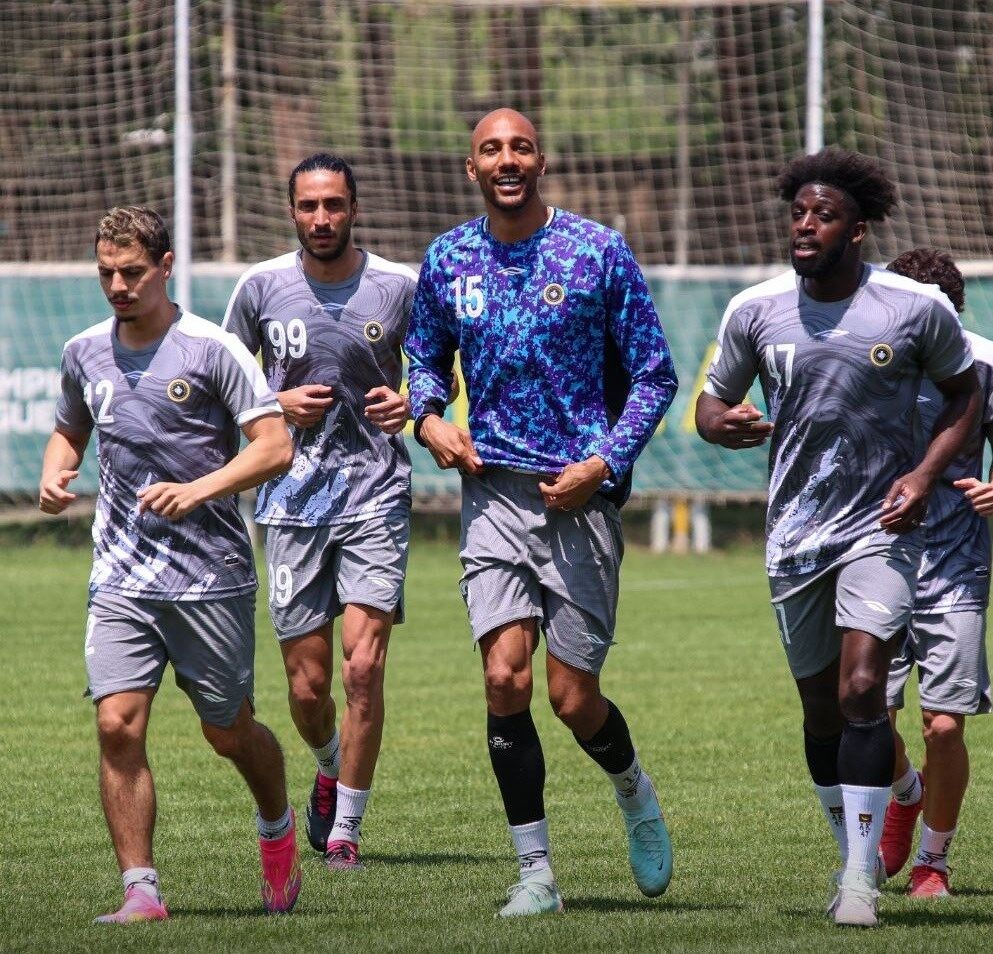 حضور بازیکن فرانسوی در تمرین سپاهان