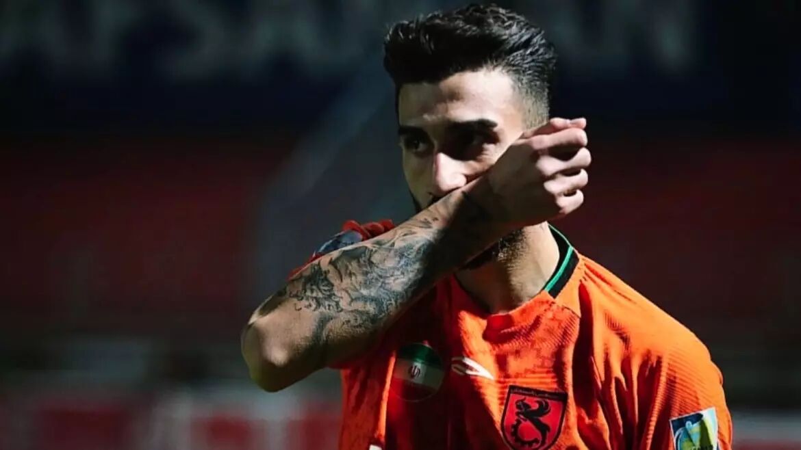 نمایش باشکوه یک پرسپولیسی مقابل پرسپولیس نمایش باشکوه یک پرسپولیسی مقابل پرسپولیس