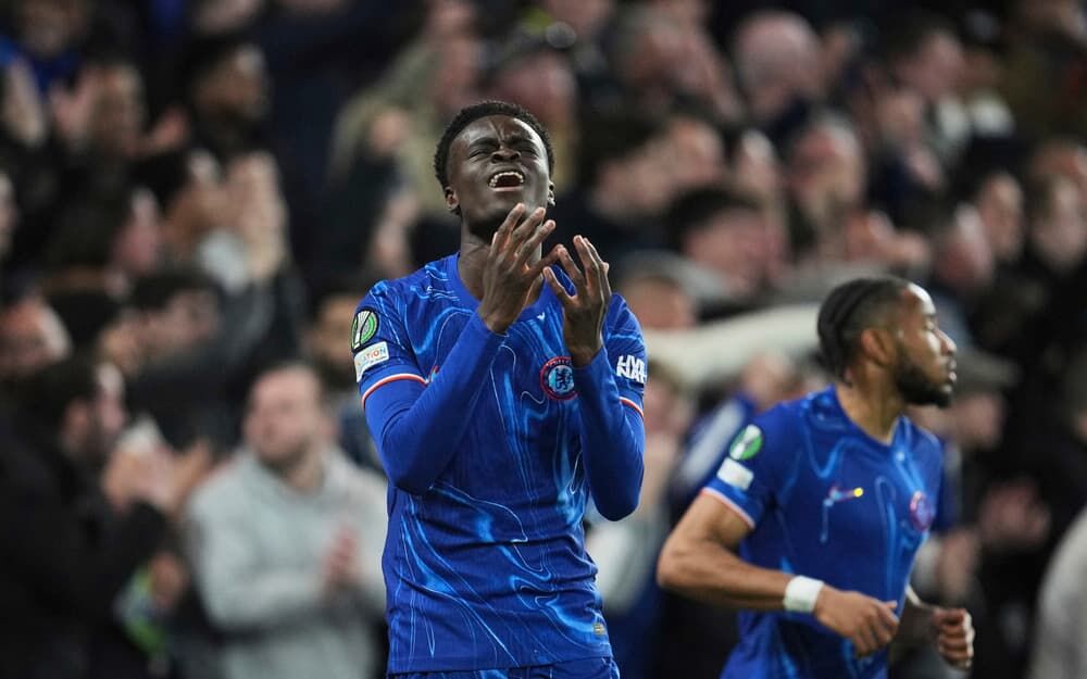 شیرهای لندن با وجود شکست صعود کردند شیرهای لندن با وجود شکست صعود کردند