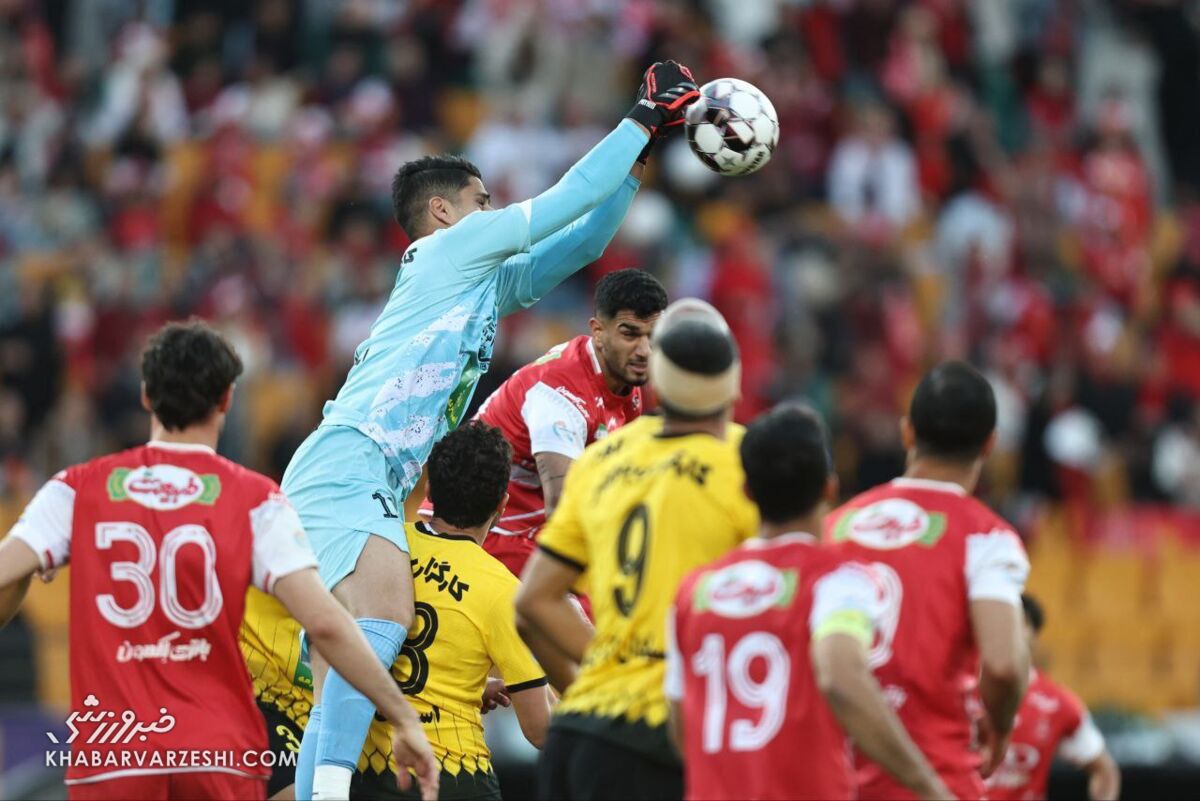 درخواست باشگاه پرسپولیس برای بازی با سپاهان درخواست باشگاه پرسپولیس برای بازی با سپاهان