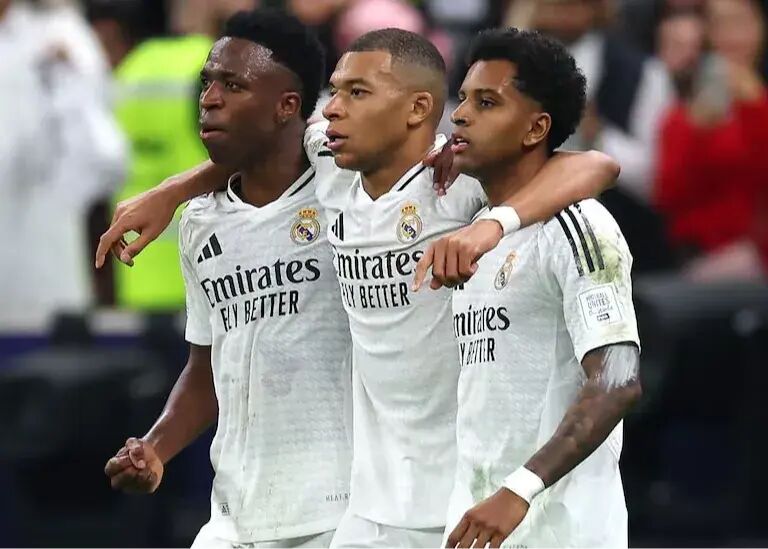 سد بزرگ در مسیر جاودانگی تیم فلیک/ سه گانه؟ اجازه نمیدهیم! سد بزرگ در مسیر جاودانگی تیم فلیک/ سه گانه؟ اجازه نمیدهیم!