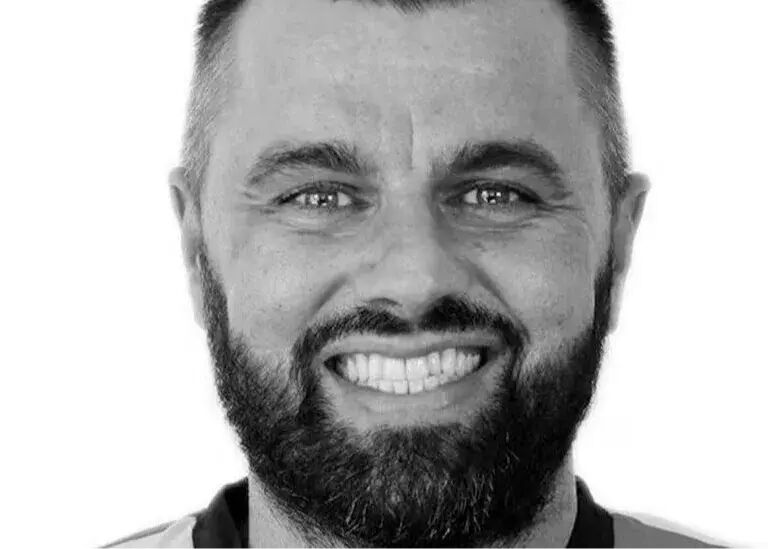 مرگ یک فیزیوتراپ دیدار سریآ را لغو کرد! مرگ یک فیزیوتراپ دیدار سریآ را لغو کرد!