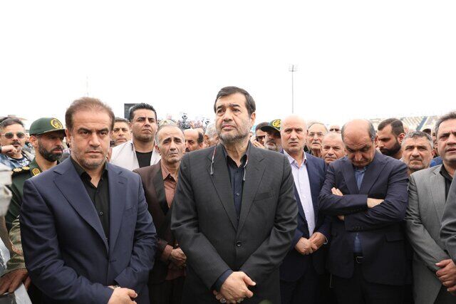 پدر ملوان در ورزشگاه سیروس قایقران بدرقه شد