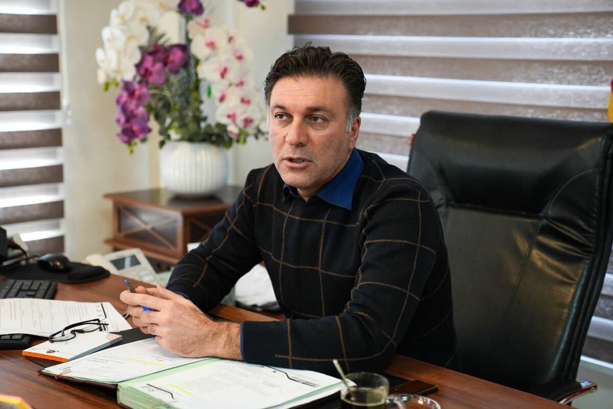 مظفری زاده: بازی های تراکتور، زیر ذرهبین ناظران AFC است/ هواداران همکاری کنند مظفری زاده: بازی های تراکتور، زیر ذرهبین ناظران AFC است/ هواداران همکاری کنند