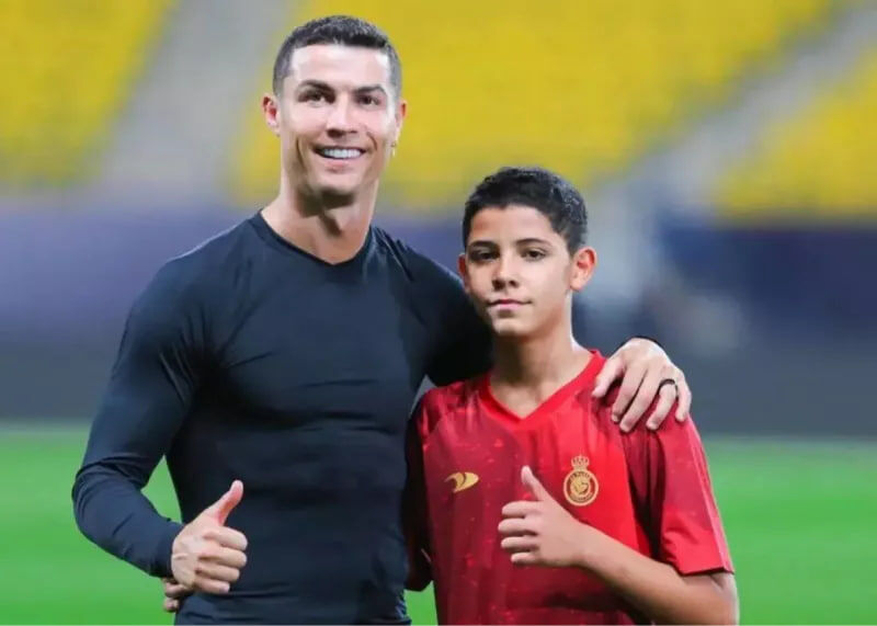 رونالدو: یامال را با ویتینیا مقایسه کنید، نه من؛ پسرم او را دوست دارد! رونالدو: یامال را با ویتینیا مقایسه کنید، نه من؛ پسرم او را دوست دارد!