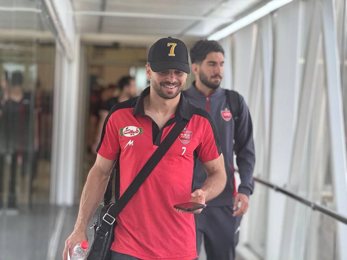 کاروان پرسپولیس عازم خرم آباد شد