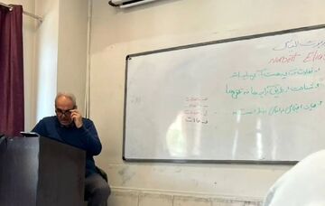 عجیب ولی واقعی/ خیابانی در دانشگاه جامعه شناسی درس می‌دهد!