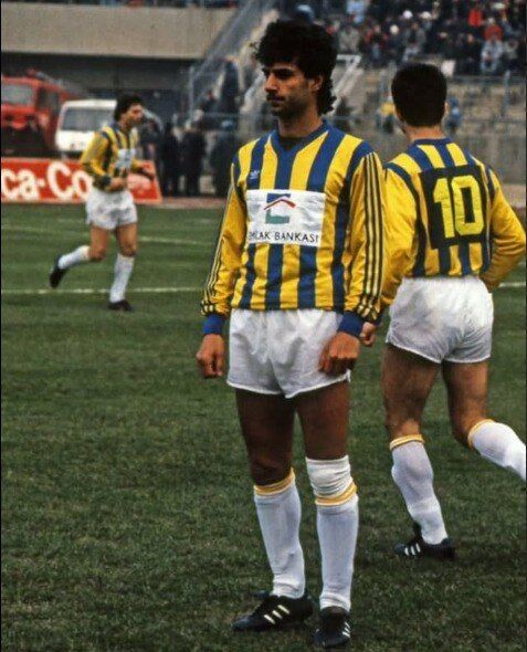 تیپ و ظاهر متفاوت سرمربی پرسپولیس+ عکس