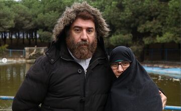 مادر انصاریان: علی، پسر ایران بود/ قرار بود ظهر برگردد تا با هم ناهار بخوریم، اما دیگر برنگشت/ هر وقت دلم می‌گیرد، شماره‌ اش را می‌گیرم!