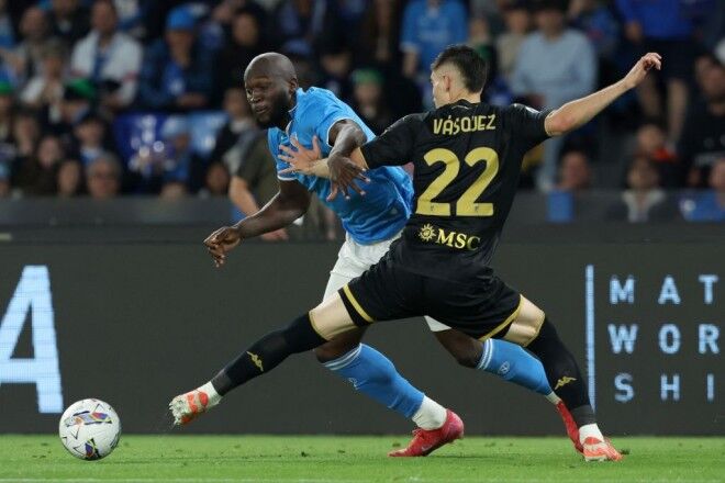 آژیر قرمز در ناپل؛ جنوا برای اینتر بازی کرد/ اختلاف با نراتزوری به یک امتیاز رسید! آژیر قرمز در ناپل؛ جنوا برای اینتر بازی کرد/ اختلاف با نراتزوری به یک امتیاز رسید!