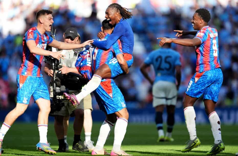 به بهانه قهرمانی کریستال پالاس در جام حذفی انگلیس؛ بهشت در قفس! به بهانه قهرمانی کریستال پالاس در جام حذفی انگلیس؛ بهشت در قفس!