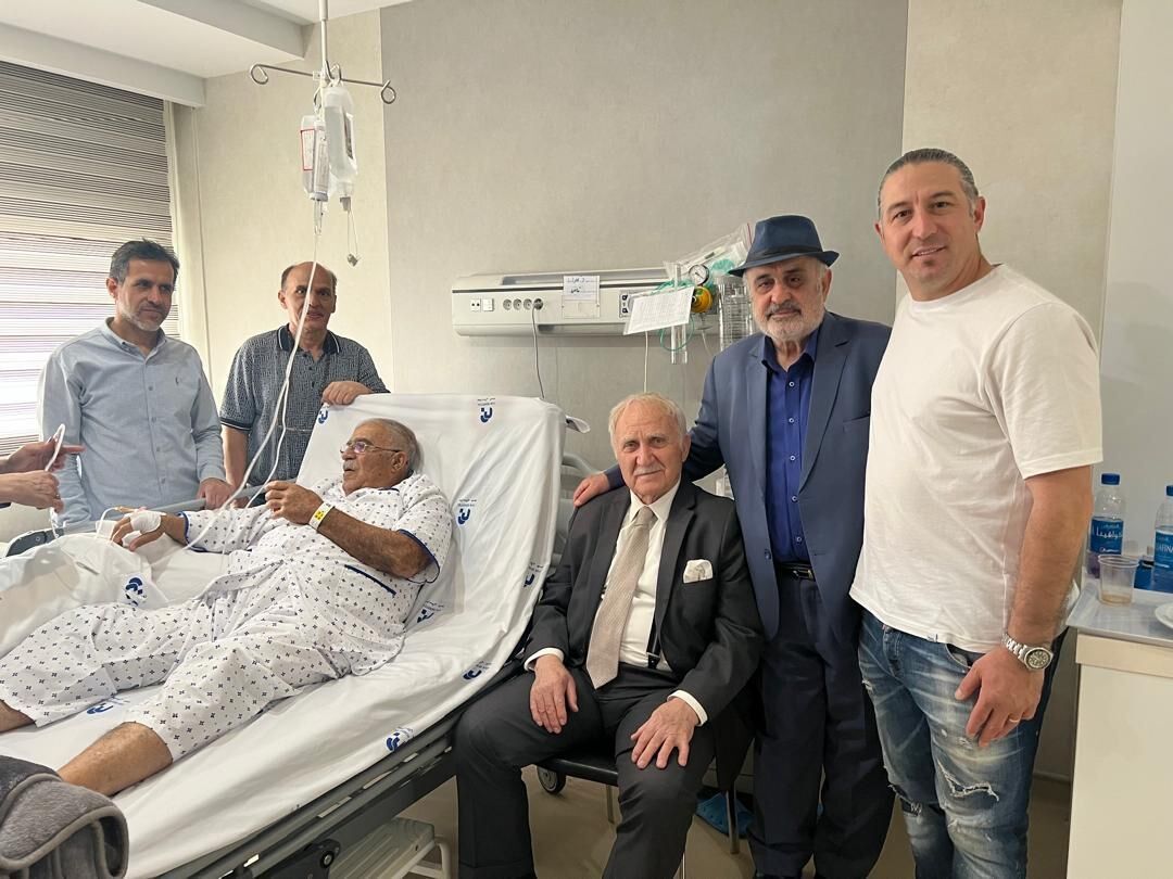 مربی تیم ملی و گلزن سرشناس پرسپولیسی به دیدار ستاره استقلال رفتند+ عکس