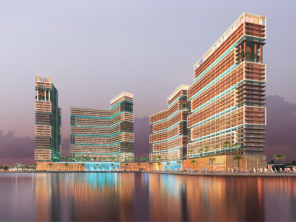 چلسی در آسمان، زمین فوتبال می سازد!