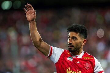 فوری؛ امید عالیشاه در پرسپولیس ماندنی شد: کارتال نام کاپیتان را در لیست تمدید قرار داد!