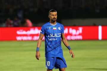 هشتم خرداد، جام هشتم با هشت شاکی!