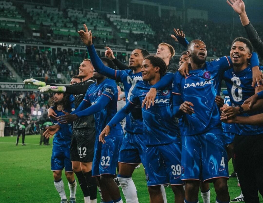 جام قهرمانی بر فراز دستان جیمز! جام قهرمانی بر فراز دستان جیمز!