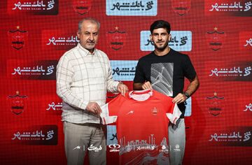 واکنش کنایه‌آمیز ستاره پرسپولیس به قهرمانی استقلال!