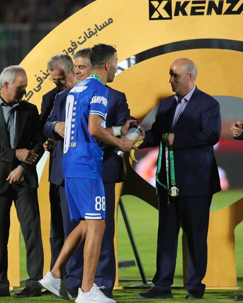 کری رضاوند برای وزیر پرسپولیسی! +عکس