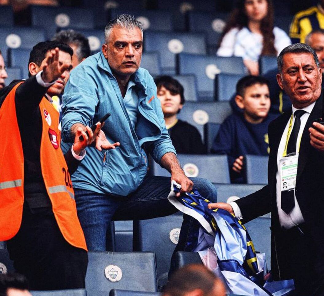 بنر اسماعیل کارتال در ترکیه جنجال به پا کرد!