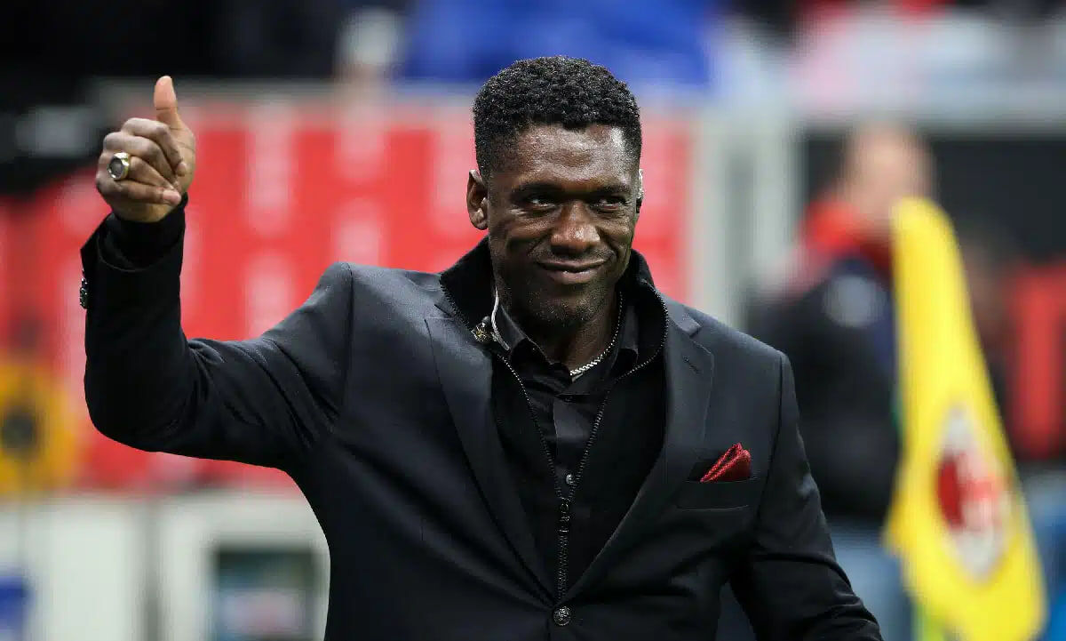 سیدورف علاوه بر مربی، بازیکن هم میآورد! سیدورف علاوه بر مربی، بازیکن هم میآورد!