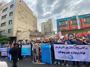 گوش هوادار استقلال پر از «وعده سر خرمن» است/ دیگر بازیکنی روی زمین مانده که استقلال بگیرد؟