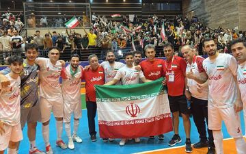 جام طلایی تقدیم به شهدای وطن!