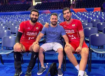 قهرمان کشتی جهان تماشاگر پیروزی تیم پیاتزا!