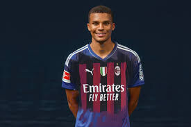 درآمد باور نکردنی قرمزهای میلان از نقل و انتقالات؛ ۱۴۱ میلیون یورو در ازای فروش چند بازیکن