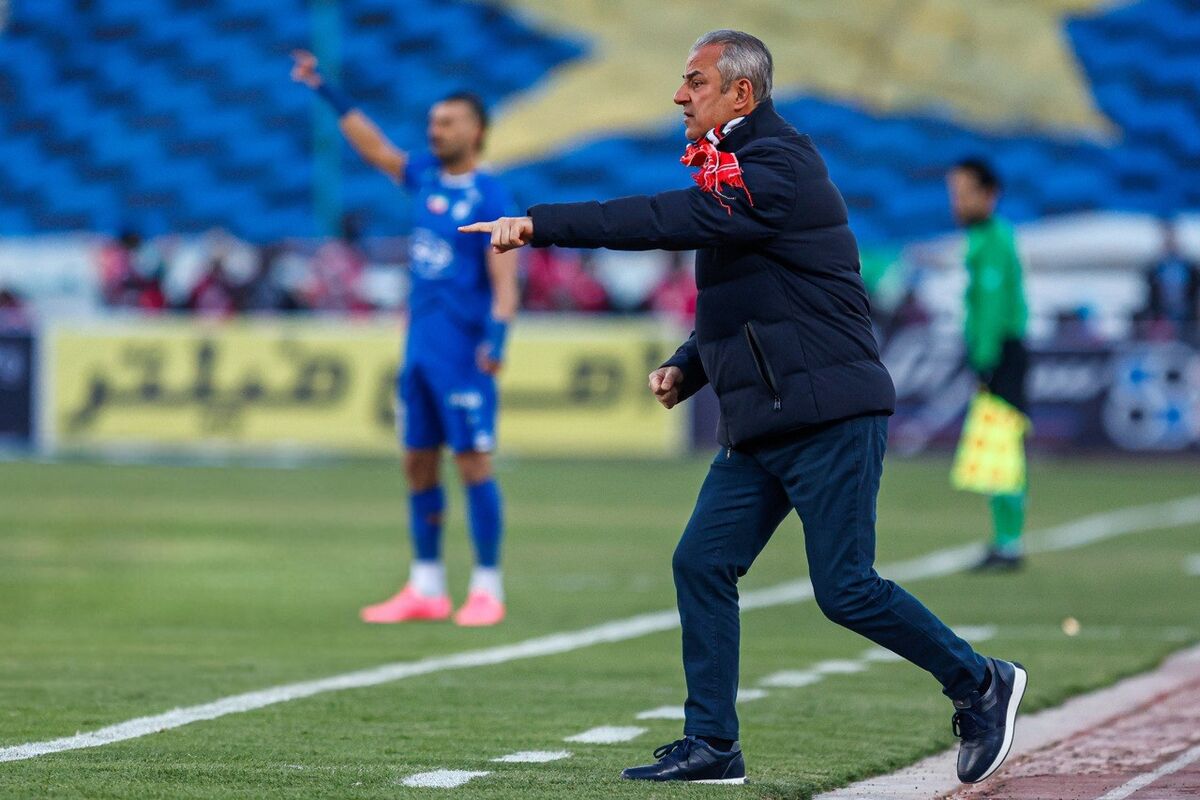 پرسپولیس باید به وحید هاشمیان به چشم یک خارجی نگاه کند/ با این امکانات ضعیف چه اصراری است اینقدر ناز خارجیها را بکشیم؟