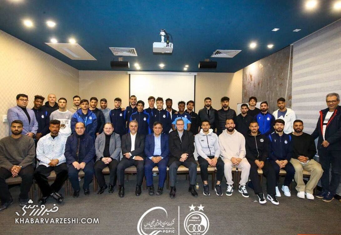 اگر آقای جویباری تحت فشار مالی است ۳۰۰میلیونش را برگردانم/ در استقلال از پول خودمان به ما پاداش دادند/ بیاطلاعی از نام ماشینهای اهدایی دو روز سوژه تیم بود!