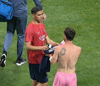 آغوش باز PSG برای لئو؛ رفقای مسی به او دلداری دادند!