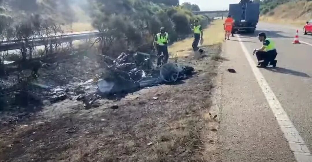 تصاویر تلخ و تکاندهنده از صفحه تصادف ژوتا؛ ستاره لیورپول و برادرش در آتش سوختند +عکس