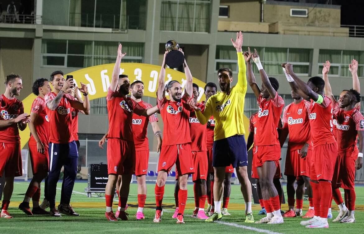 مدافع ذوب‌آهن گل‌ زد و تیمش را قهرمان کرد!