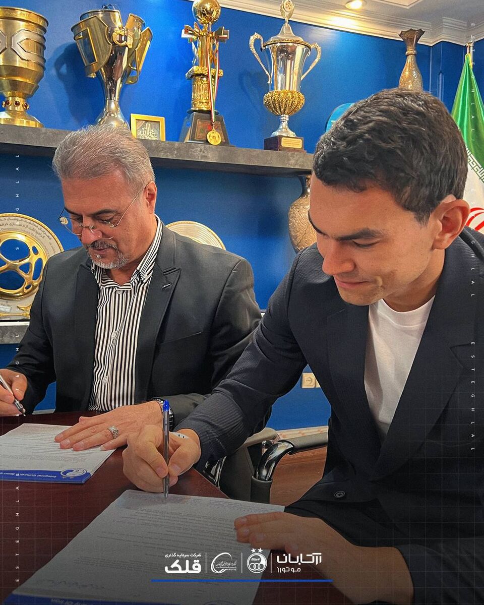 رستم آشورماتوف رسما استقلالی شد