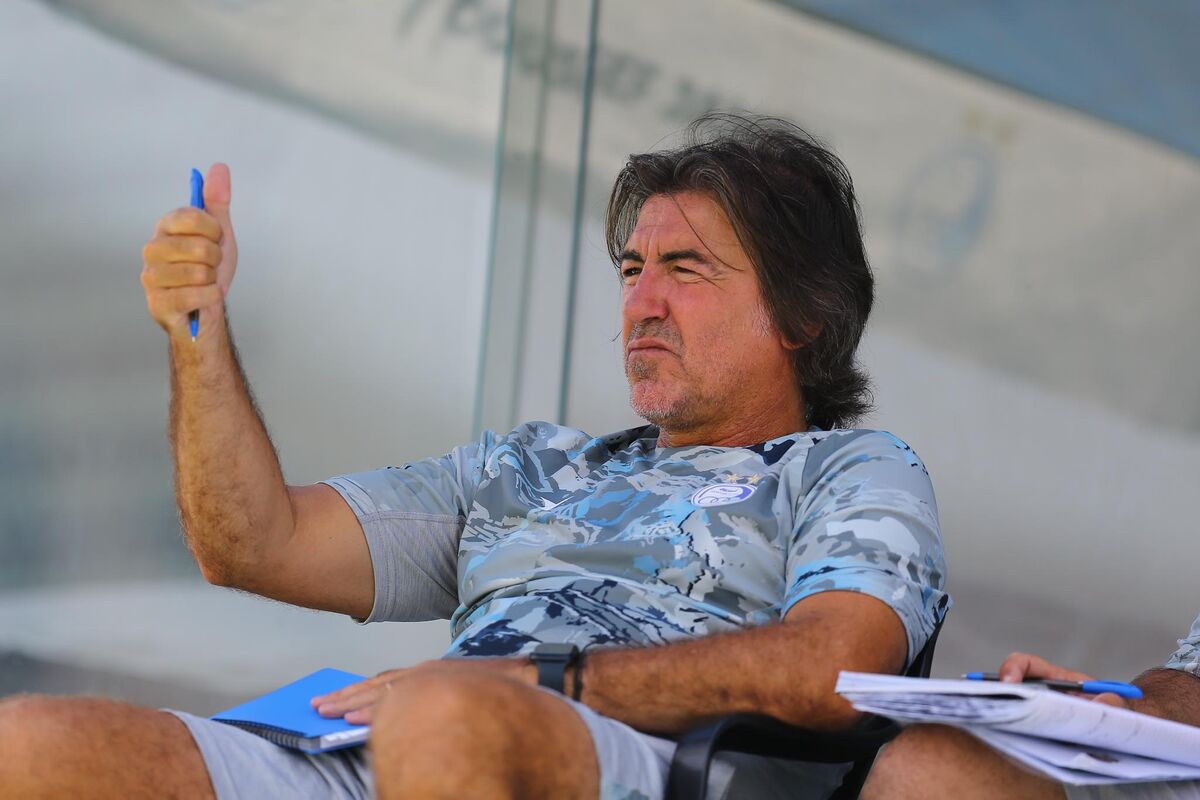 کاش استقلال هم مثل پرسپولیس به ترکیه میرفت/ انتخاب سرپرست تیم از اختیارات مدیرعامل بود نه ساپینتو!