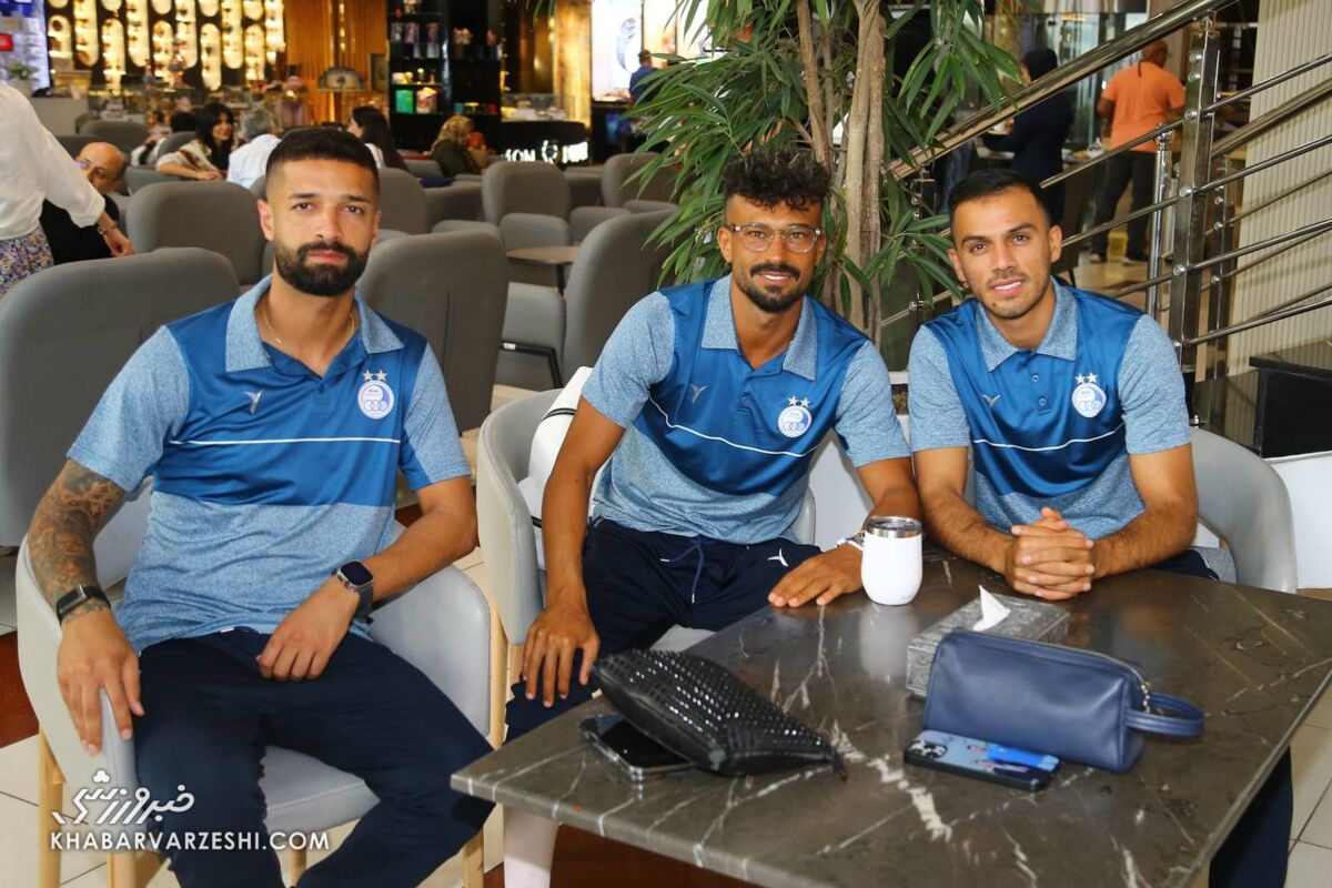 سه تفنگدار خط دفاع استقلال در یک قاب با ژست همیشگی +عکس